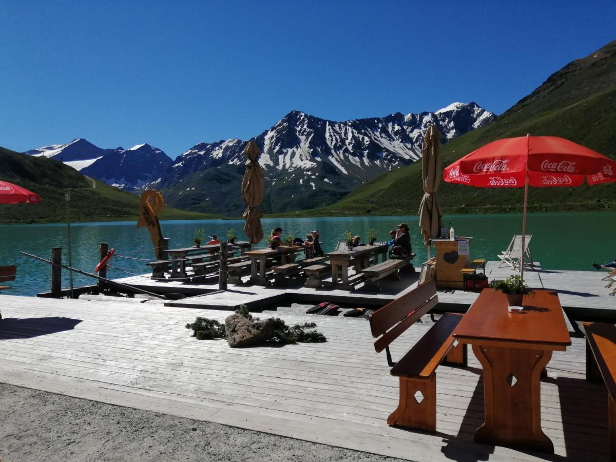 Hanslers Hof Arzl im Pitztal Bagian luar foto