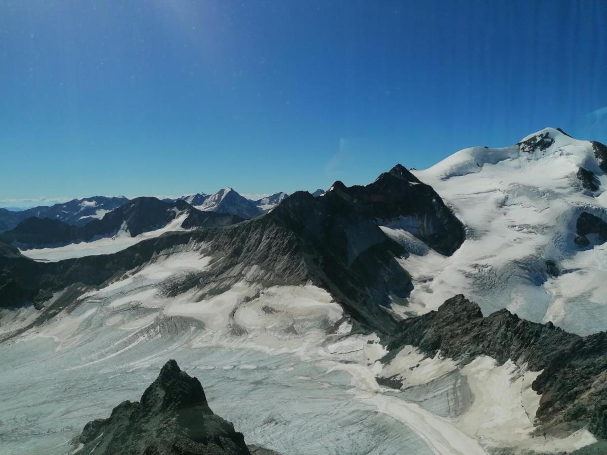 Hanslers Hof Arzl im Pitztal Bagian luar foto